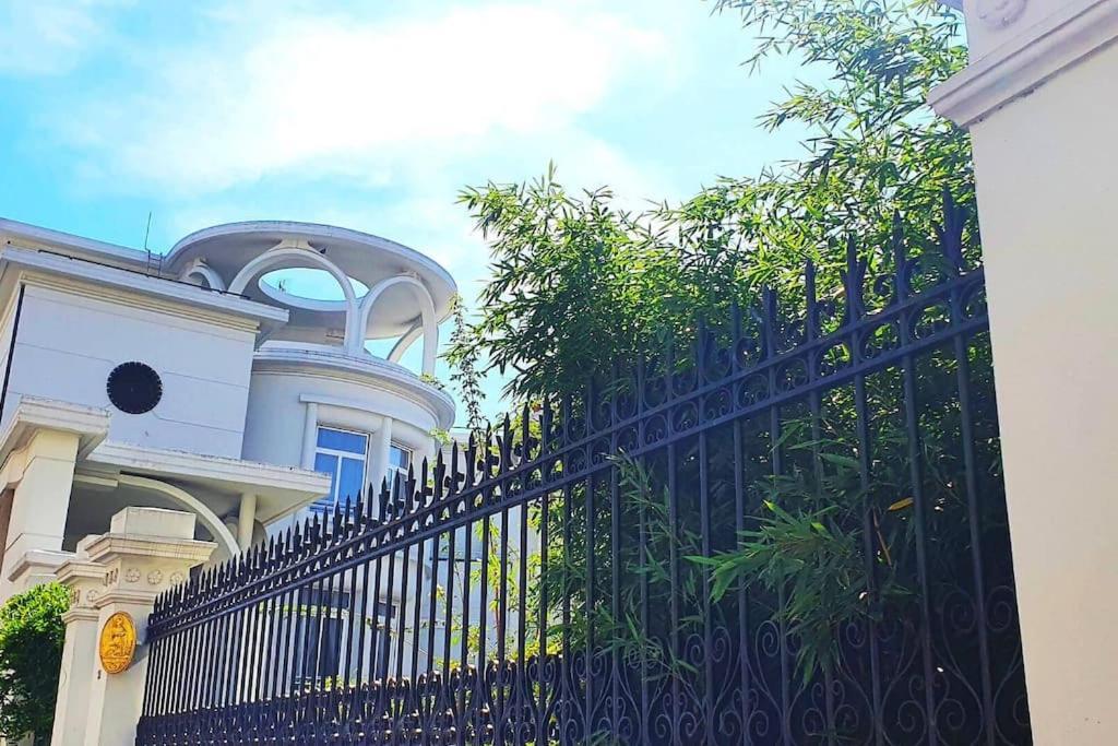 La Rotonde Remoise Apartment Reims Luaran gambar